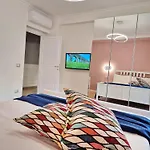 Felix House Park شقة