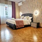 Felix House Park روما